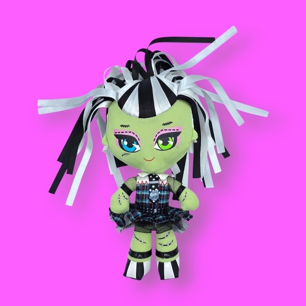 Monster High Frankie Stein Freaky & Fabulous Plush Doll